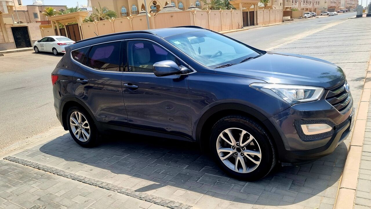 Yanbu, Vehicles, Cars & Trucks , SAR 38500,  Hyundai Santa Fe,  2014,  Automatic,  204000 KM,  Excllent Condition   Available For Serious Buyer