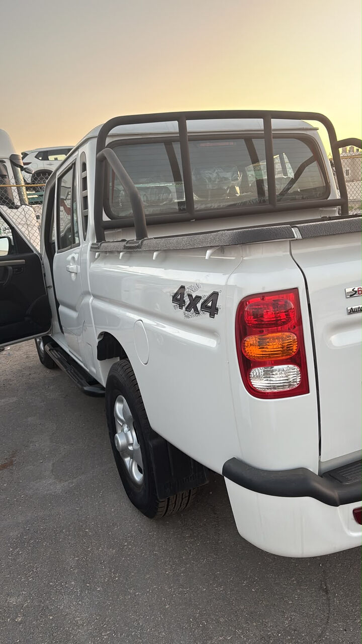 Makkah, Logistics, Mahrindra 4x4 Pickup 2025 For Monthly Rental
