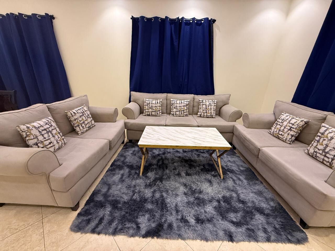 Jeddah, Apartments, Flats, Houses & Villas, SAR 26000/year,  3 BR,  Spacious 3 BR Family Apartment+ Household Items For Sale (Special Discounted)