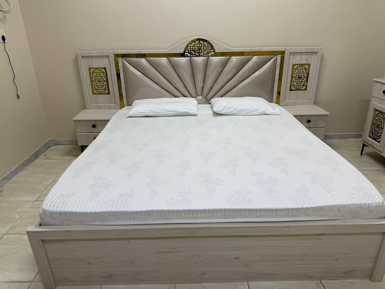 Jeddah, Apartments, Flats, Houses & Villas, SAR 26000/year,  3 BR,  Spacious 3 BR Family Apartment+ Household Items For Sale (Special Discounted)