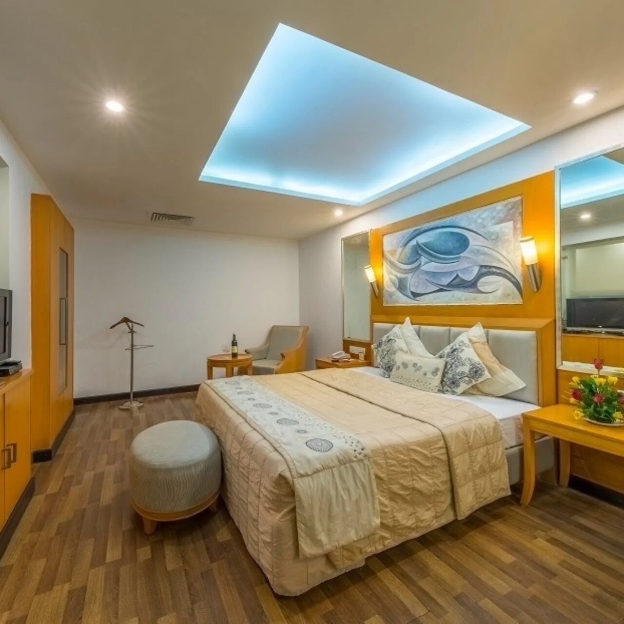 Bhubaneswar, Restaurants, Best Star Hotel In Bhubaneswar Luxury & Comfort