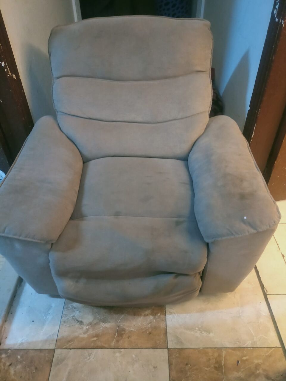 Jeddah, Household Items, SAR 50,  Manual Recliner