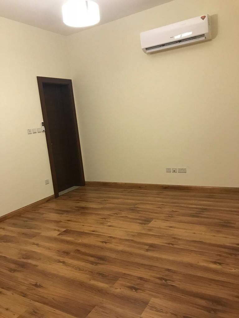 Amwaj Islands, Villas, BHD 550,  300 Sq. Meter,  Spacious 4 Bedrooms Semi Furnished Villa With Garden  In Diyar Al Muharraq