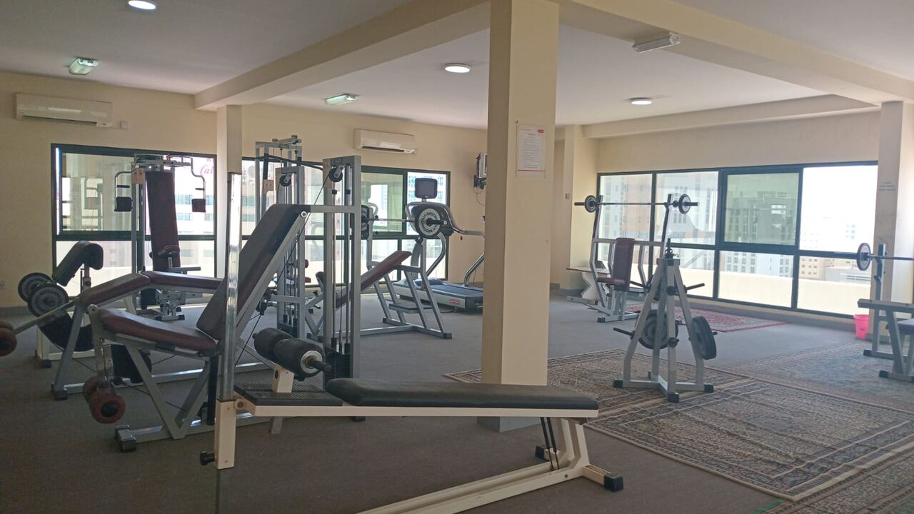 Juffair, Rooms for Rent, BHD 150/month,  Furnished,  Nice Room For Male Executive. Electricity, Wifi, Parking, Swimming Pool And Gym