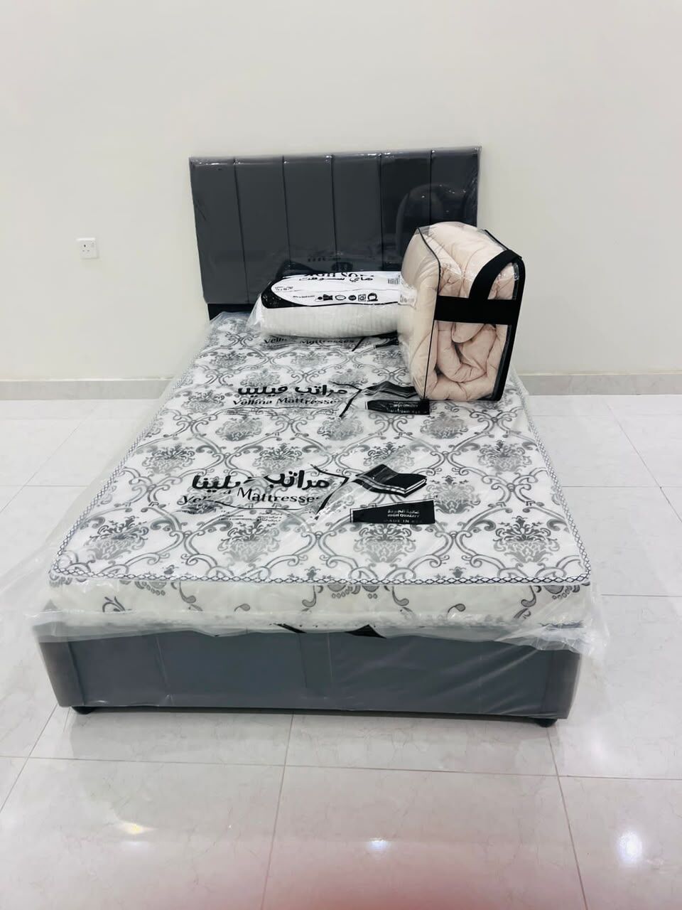 Jeddah, Furniture, SAR 2,  New High Quality Modern Medium Size Bed Frame Available For Sale