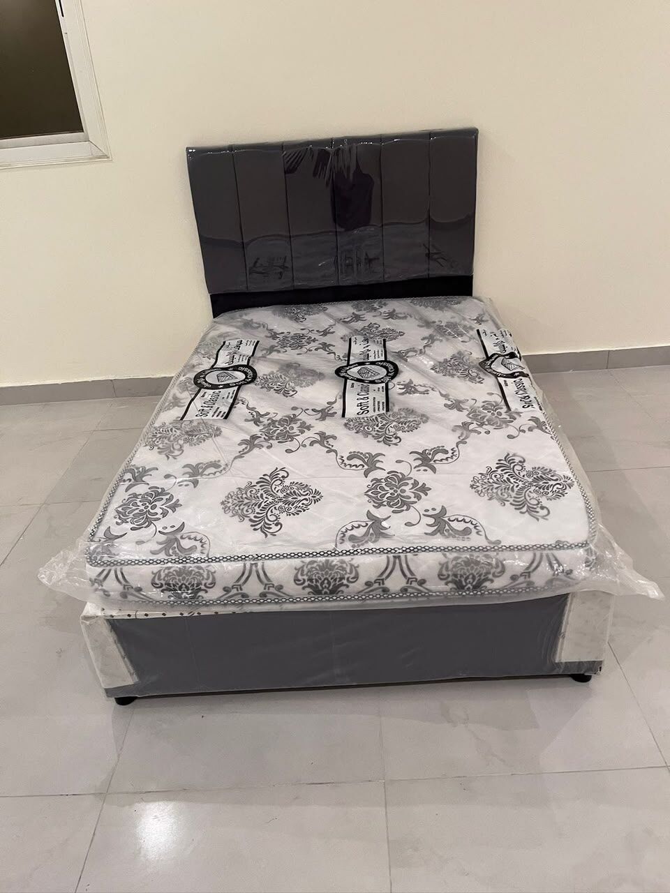 Jeddah, Furniture, SAR 2,  New High Quality Modern Medium Size Bed Frame Available For Sale