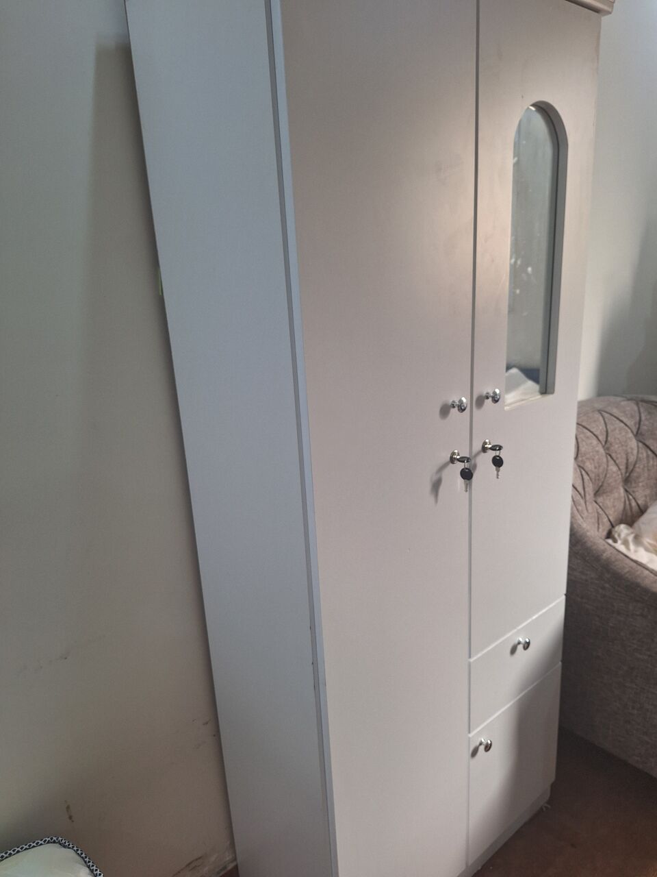 Riyadh, Furniture, SAR 350,  Bedroom For Sale (Bought 4 Months Ago)
