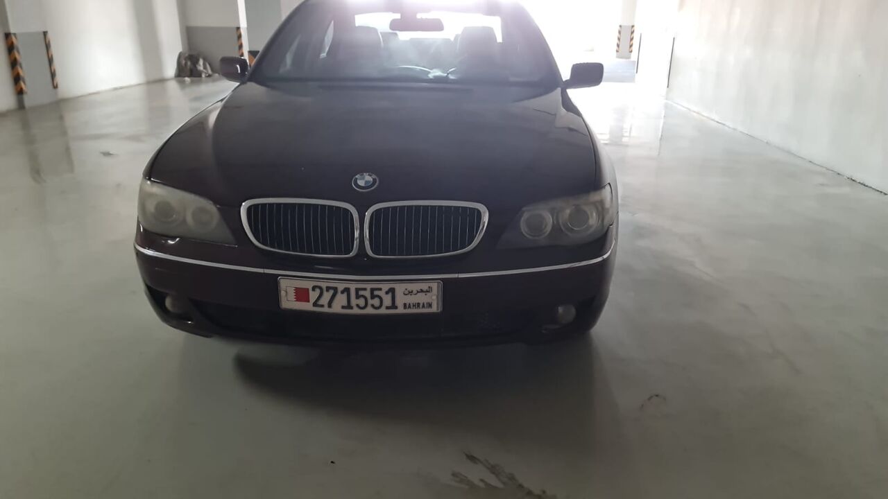 Manama, Vehicles, Cars & Trucks , BHD 1350,  Bmw 7 Series,  2007,  Automatic,  200 KM,  Registered & Insured