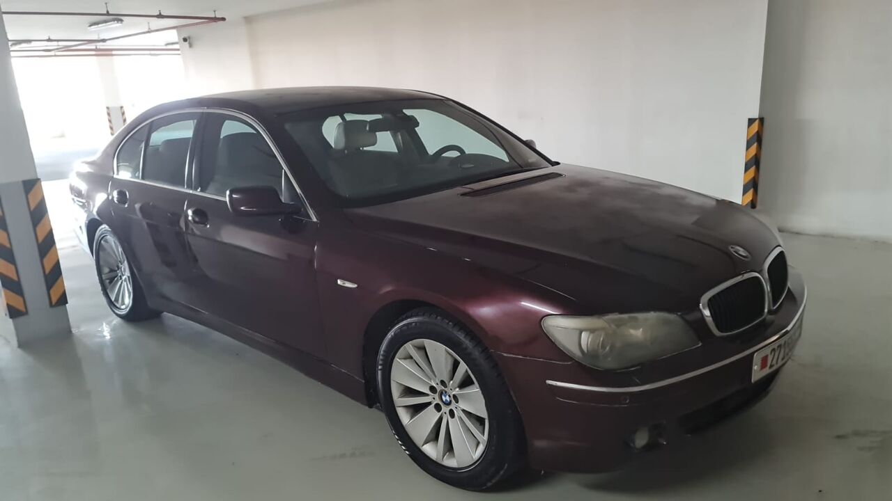Manama, Vehicles, Cars & Trucks , BHD 1350,  Bmw 7 Series,  2007,  Automatic,  200 KM,  Registered & Insured