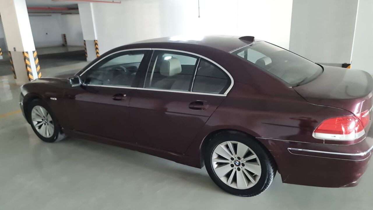 Manama, Vehicles, Cars & Trucks , BHD 1350,  Bmw 7 Series,  2007,  Automatic,  200 KM,  Registered & Insured