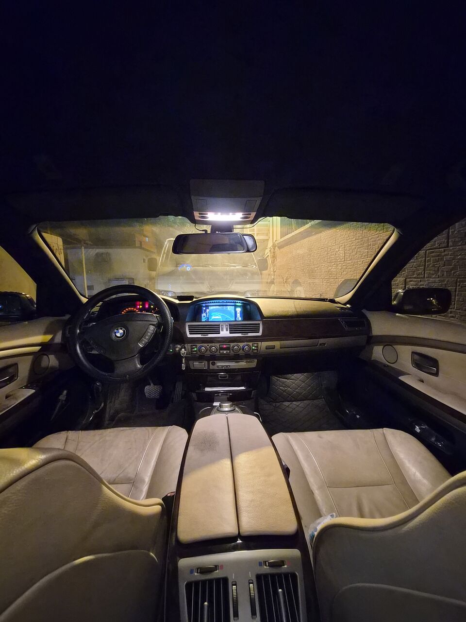 Manama, Vehicles, Cars & Trucks , BHD 1350,  Bmw 7 Series,  2007,  Automatic,  200 KM,  Registered & Insured