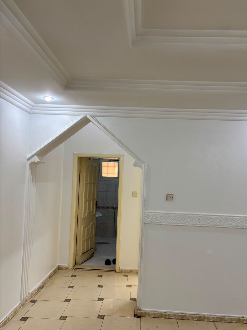 Al Naseem, Apartments, Flats, Houses & Villas, SAR 30000/year,  2 BR,  Family Apartment With Large 2 Beadrooms Hall Kitchen Well Lcoated House