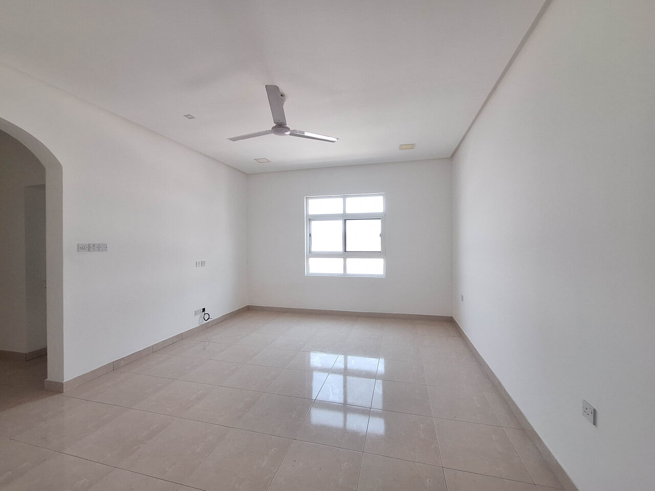 Al Seef, Apartments, Flats, Houses & Villas, BHD 240/month,  2 BR,  Semi Furnished Apartment For Rent In Daih Area Close To Malls.