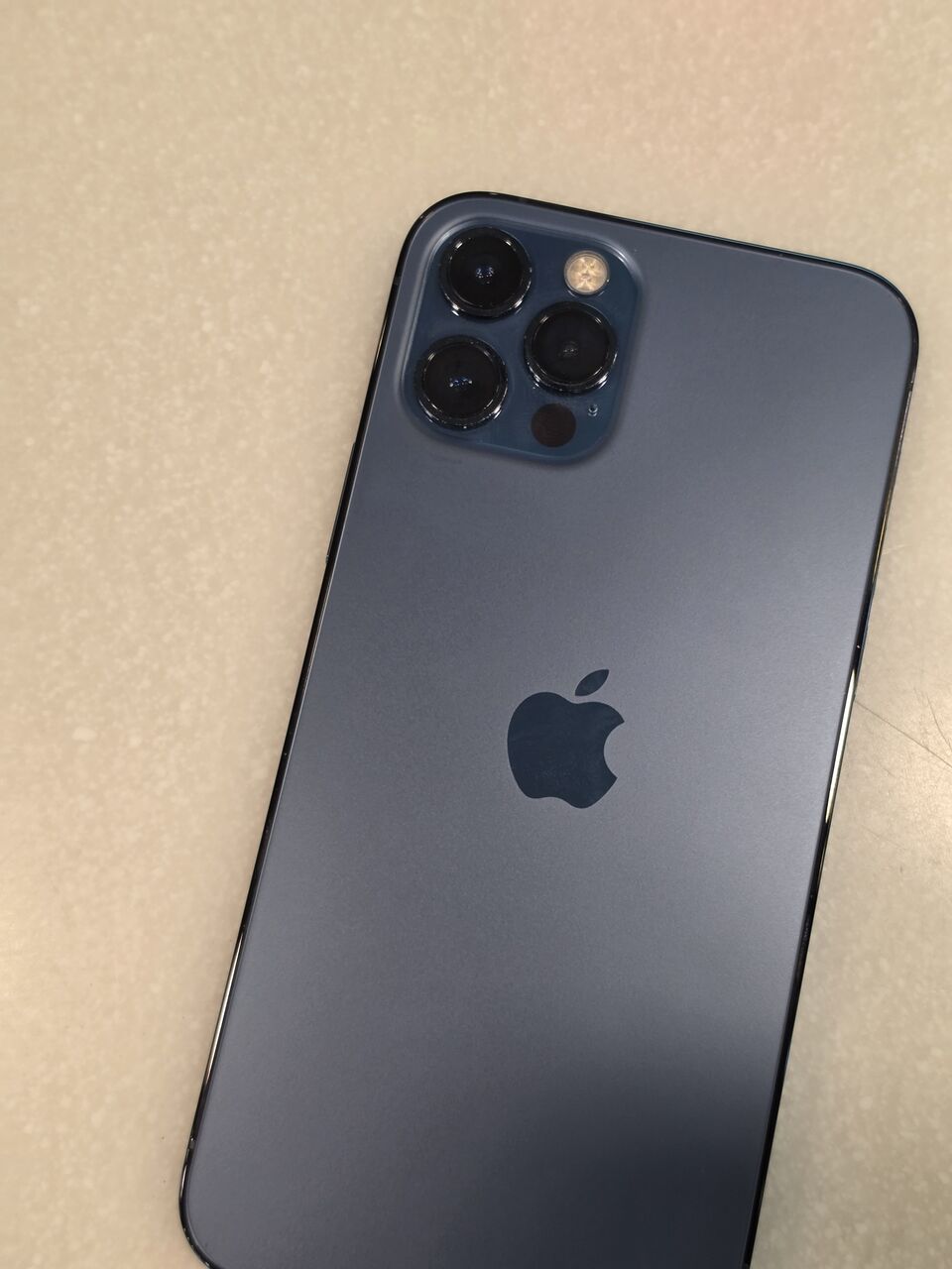 Dammam, Mobile Phones, SAR 950,  IPhone 12 Pro 256 GB