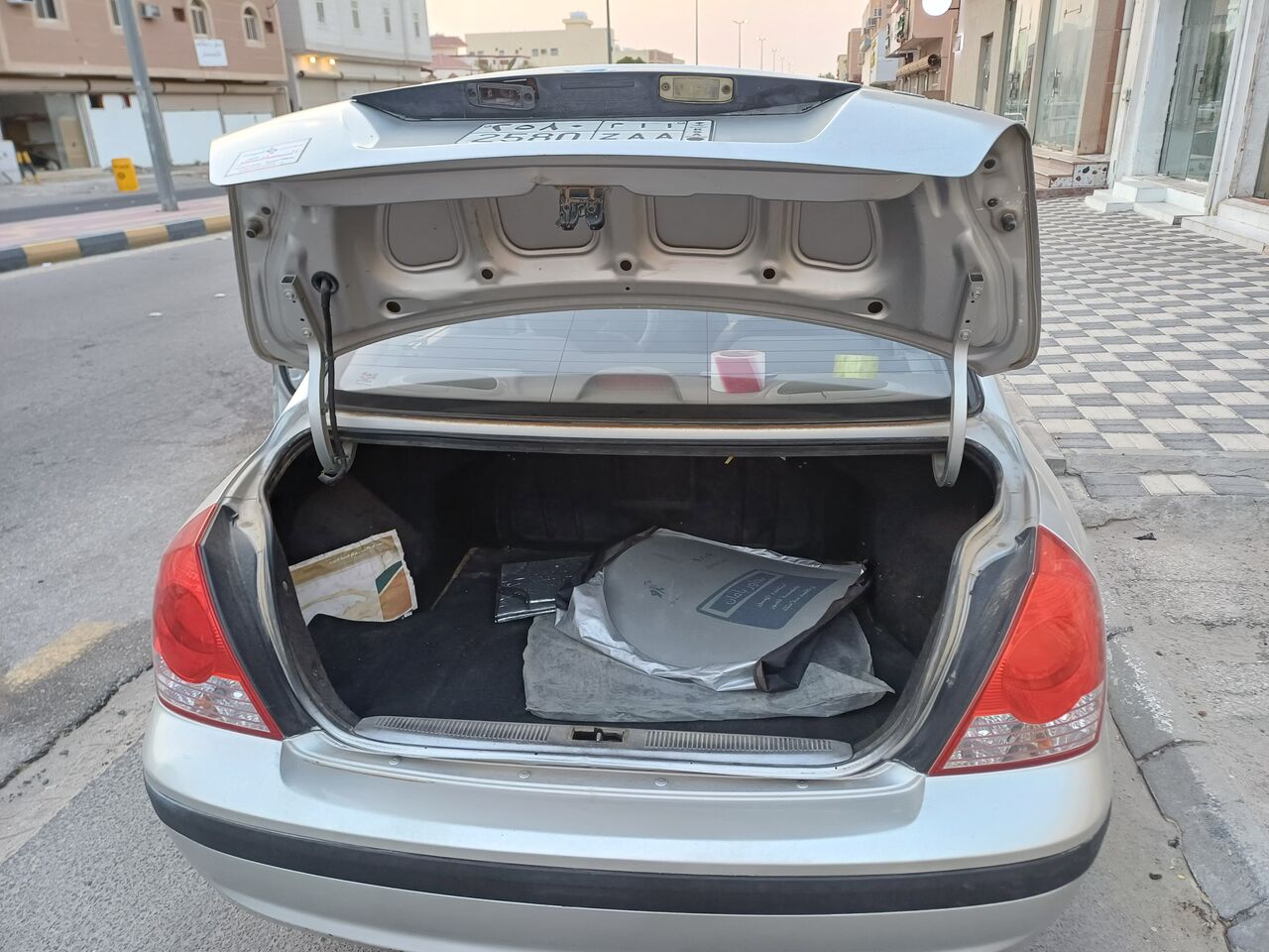 Riyadh, Vehicles, Cars & Trucks , SAR 10000,  Hyundai Elantra GT,  2005,  Automatic,  401000 KM,