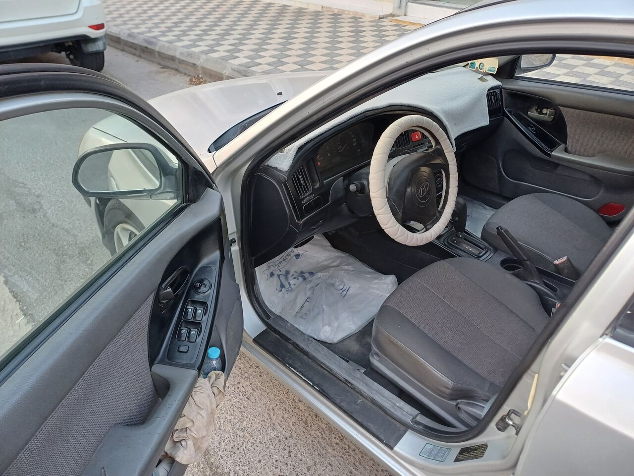 Riyadh, Vehicles, Cars & Trucks , SAR 10000,  Hyundai Elantra GT,  2005,  Automatic,  401000 KM,