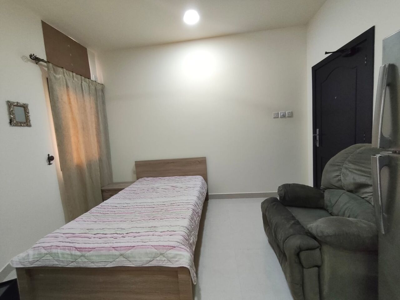 Manama, Apartments, Flats, Houses & Villas, BHD 140/year,  1 BR,  Isatown:- Furnished Studio Flat On Rent With Ewa..