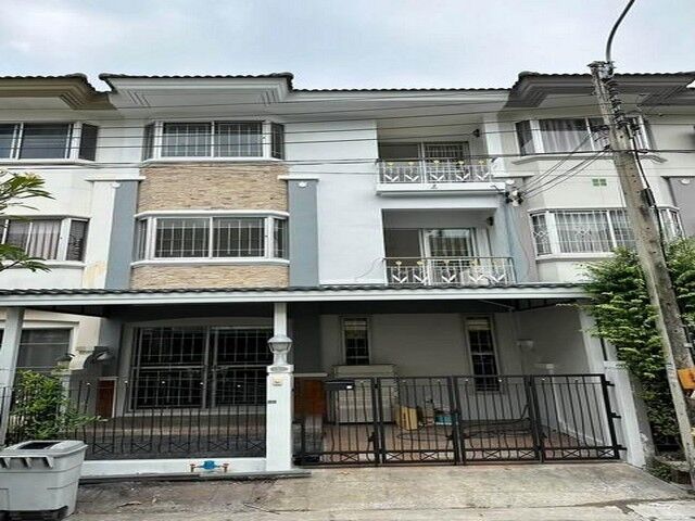 Bangkok, Villas, THB 22000,  1 Sq. Feet,  Townhome For Rent, Soi Nuanchan 64, Supalai Ville Village, Ekkamai-Ramindra. Near
