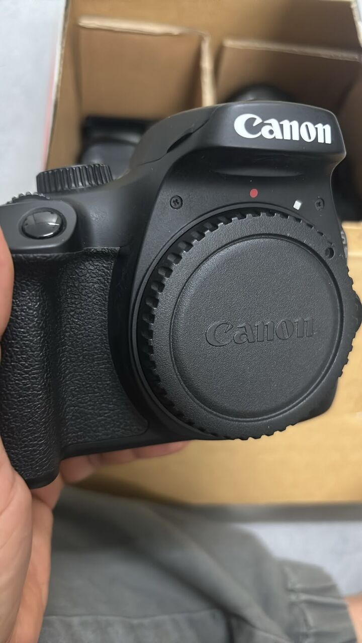Al Aziziyah, Electronics, SAR 690,  Canon EOS 4000D Almost New With Box