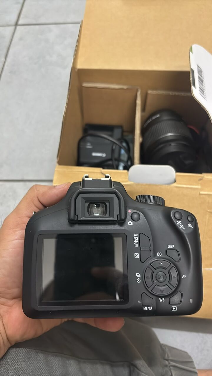 Al Aziziyah, Electronics, SAR 690,  Canon EOS 4000D Almost New With Box