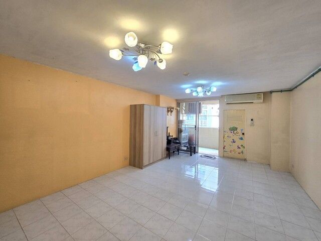 Bangkok, Real Estate For Sale, THB 950000,  1 BR,  29 Sq. Meter,  Condo For Sale, Royal Tower 3, Inthamara 25, Beautiful Room, Ready To Move In, Less Than
