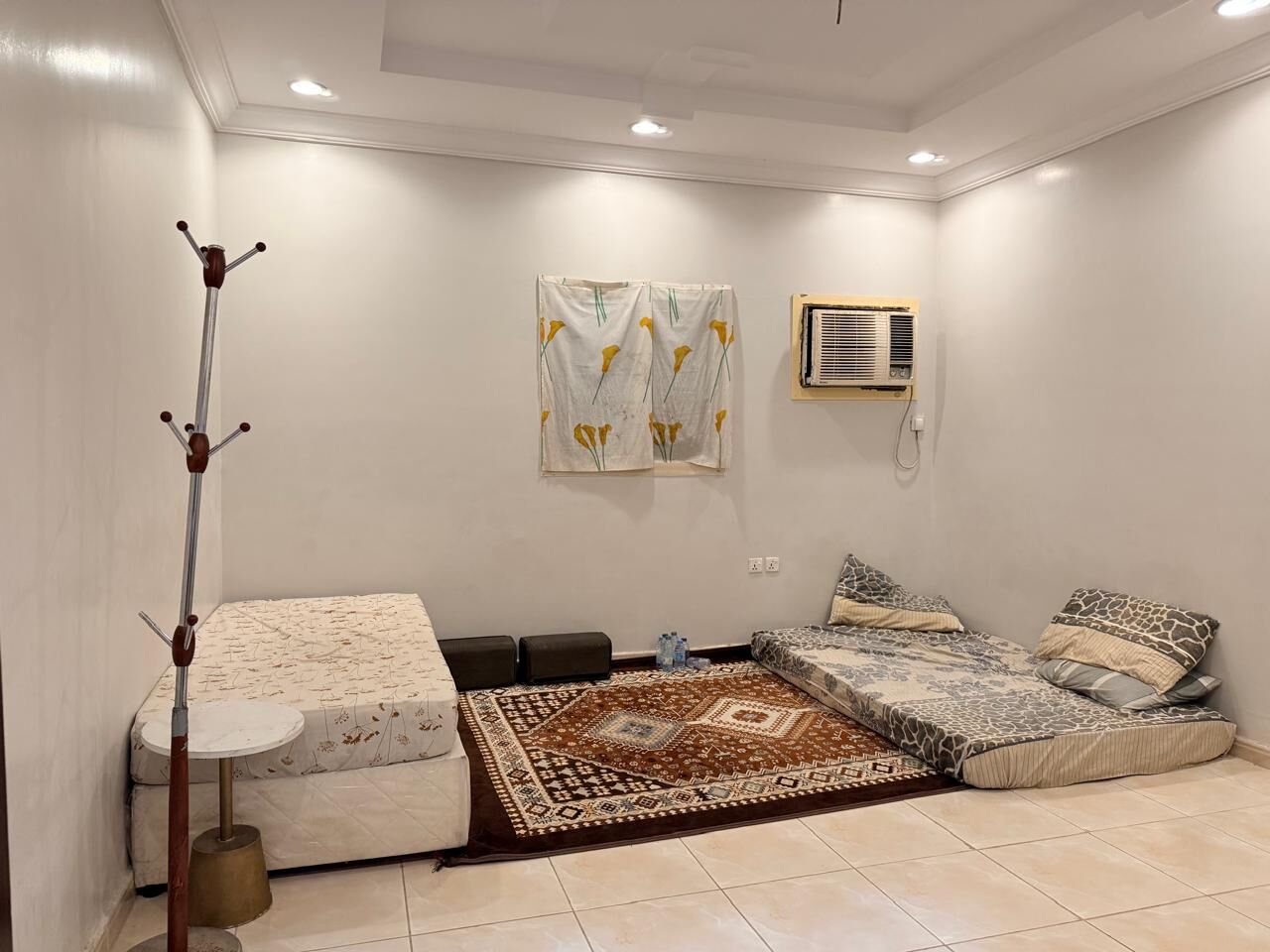Jeddah, Rooms for Rent, SAR 800/month,  Furnished,  Single Room With Private Washroom In Family Flat