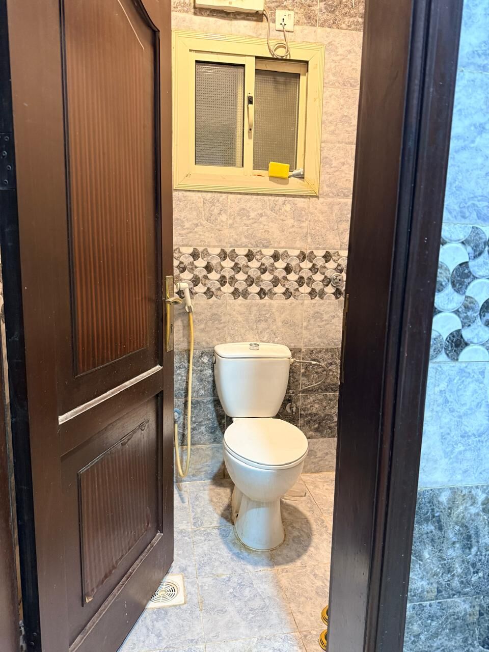 Jeddah, Rooms for Rent, SAR 800/month,  Furnished,  Single Room With Private Washroom In Family Flat