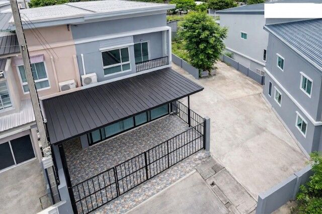 Bangkok, Villas, THB 33999,  54 Sq. Feet,  Near ARL Hua Mak 1.3 Km. 54 Sq M. 160 Sq M. Phatthanakan 20-32-44 House For Rent, 2