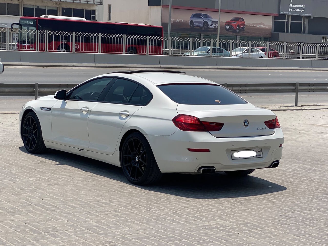Manama, Vehicles, Cars & Trucks , BHD 4500,  BMW 650i,  2015,  Automatic,  223450 KM,    (White)