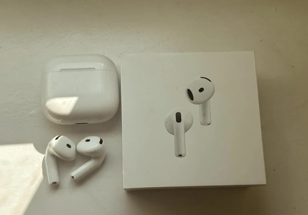 Ghirnatah, Mobile Phones, SAR 350,  Airpod Pro 1st