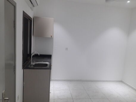 Manama, Apartments, Flats, Houses & Villas, BHD 130/month,  Studio,  70 Sq. Meter,  Studio Semi Furnished Flat With Ewa Available In Ummalhassam Call Aleena