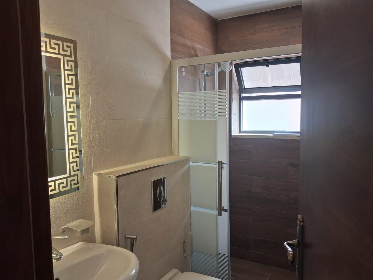 Amman, Apartments, Flats, Houses & Villas, JOD 14/year,  3 BR,  145 Sq. Meter,  Semi-Furnished Apartment For Rent In Jabal Al Lweibdeh