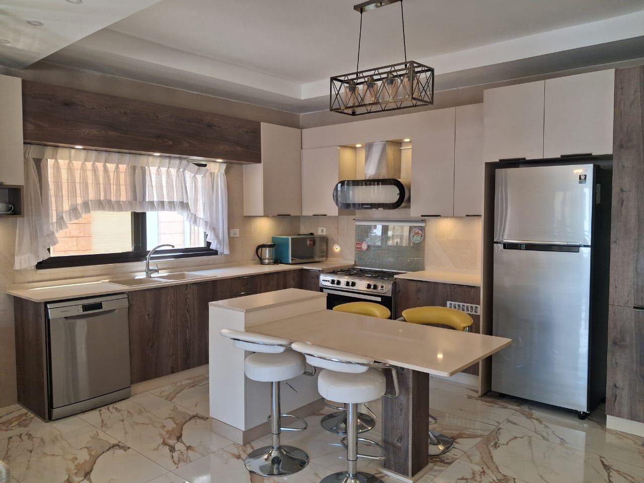 Amman, Apartments, Flats, Houses & Villas, JOD 14/year,  3 BR,  145 Sq. Meter,  Semi-Furnished Apartment For Rent In Jabal Al Lweibdeh