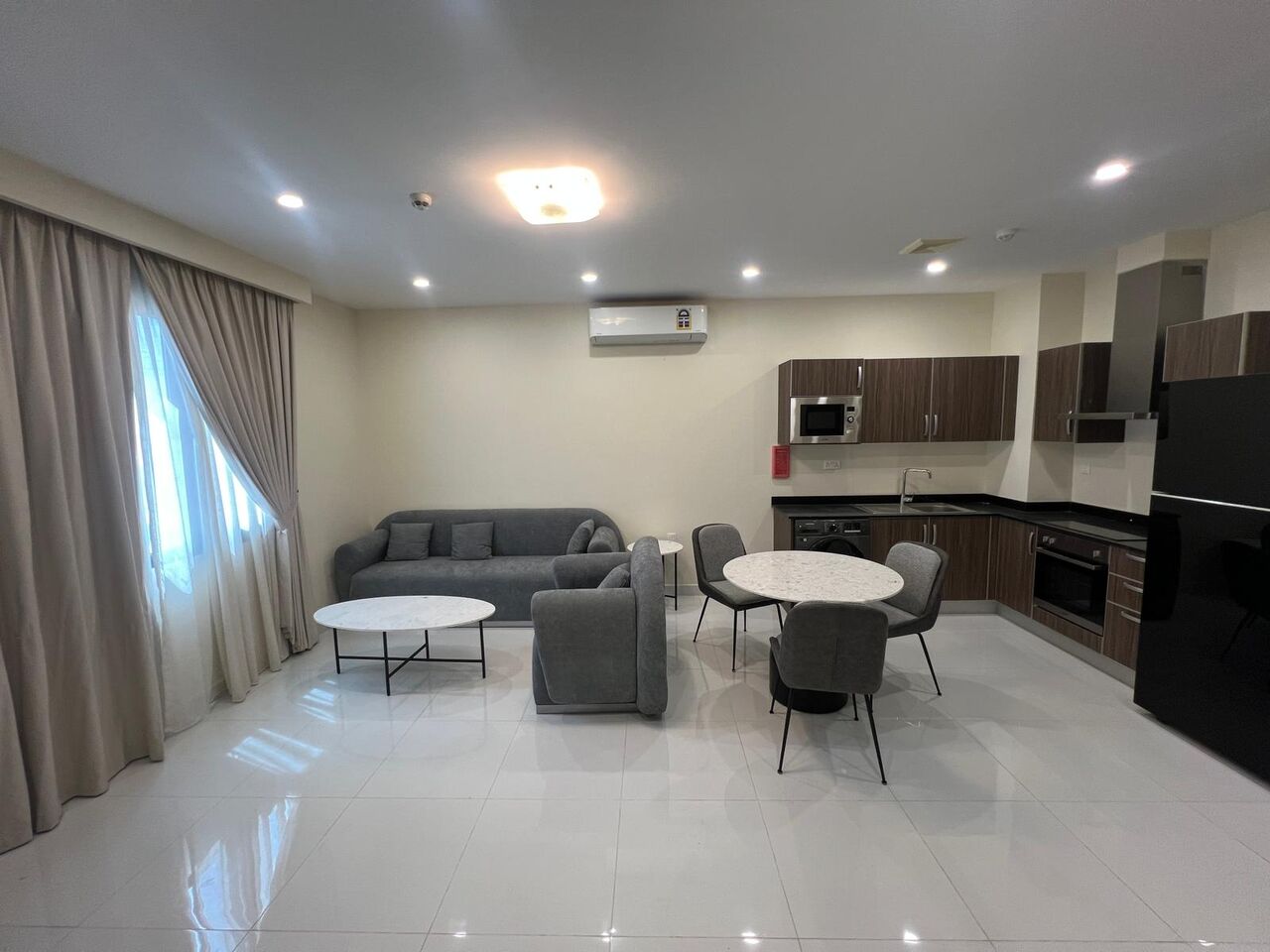 Burhama, Apartments, Flats, Houses & Villas, BHD 300/month,  Furnished,  1 BR,  Apartment For Rent In Burhama