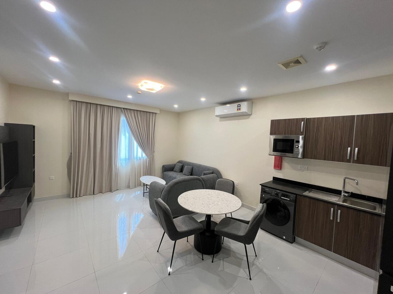 Burhama, Apartments, Flats, Houses & Villas, BHD 300/month,  Furnished,  1 BR,  Apartment For Rent In Burhama