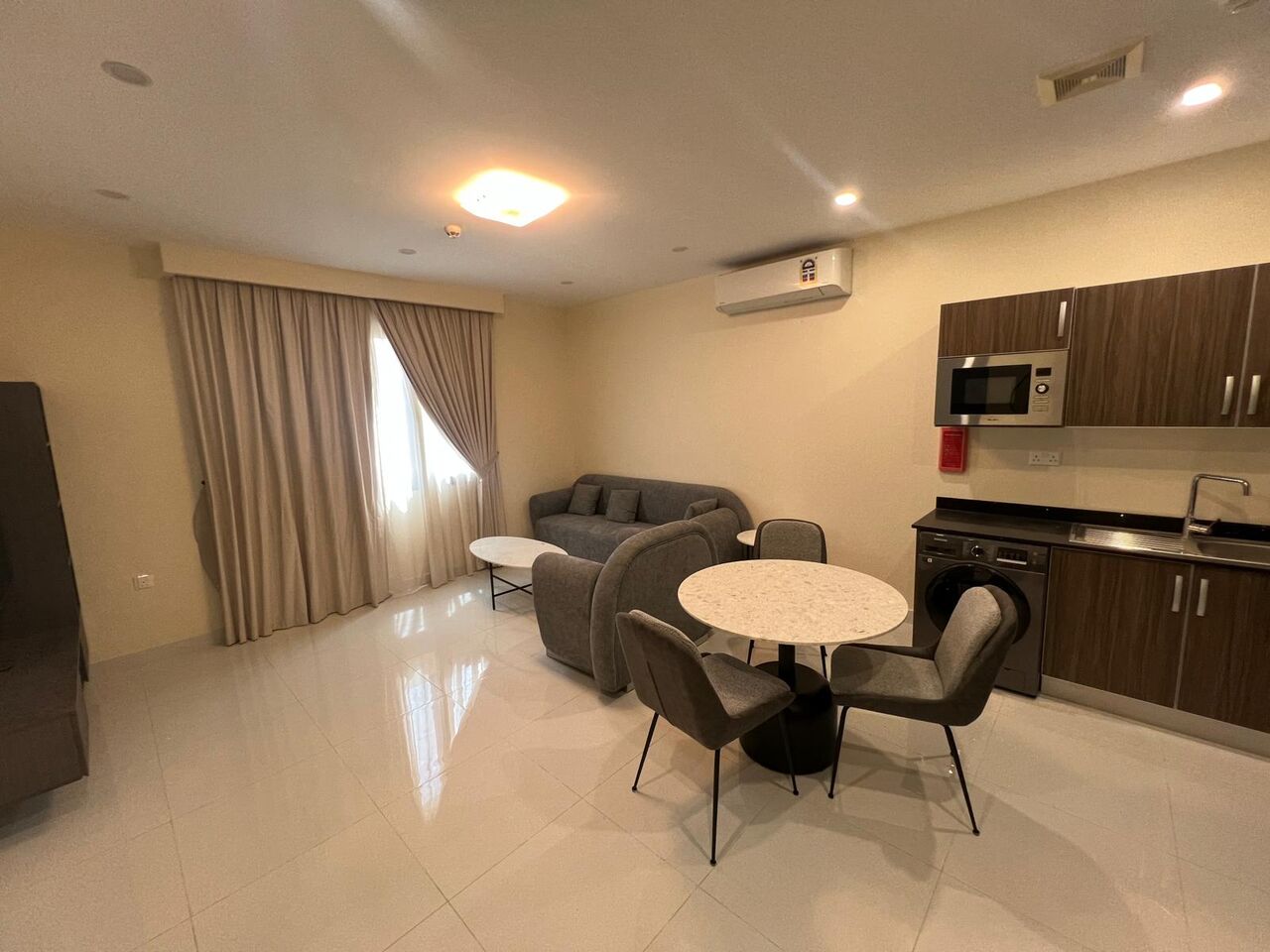 Burhama, Apartments, Flats, Houses & Villas, BHD 300/month,  Furnished,  1 BR,  Apartment For Rent In Burhama