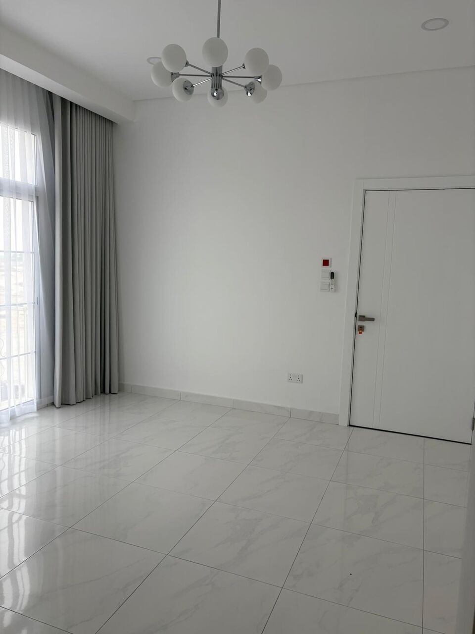 Janabiya, Apartments, Flats, Houses & Villas, BHD 350/month,  2 BR,  Modern Semi-Furnished Apartment For Rent In Janabiyah