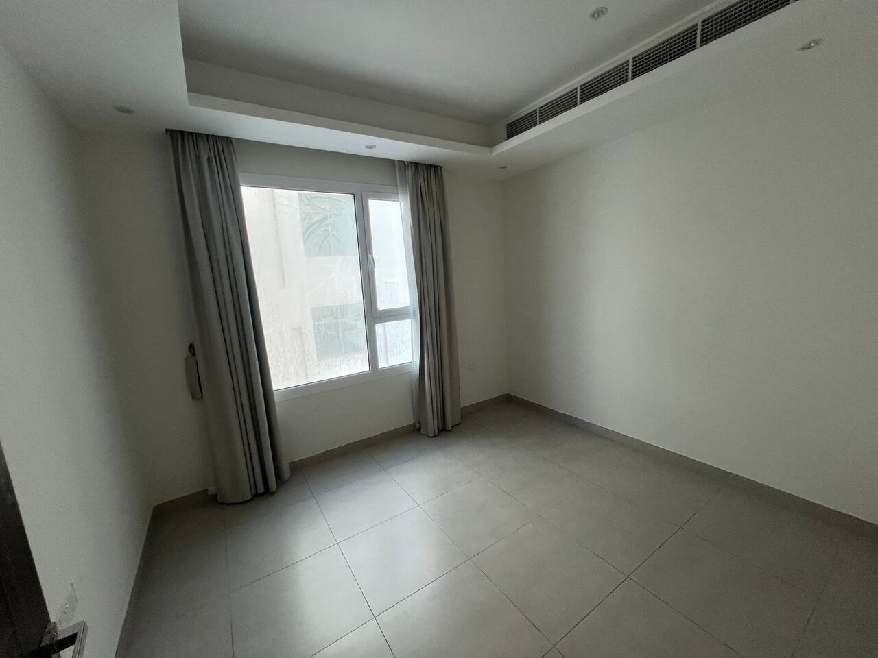 Burhama, Apartments, Flats, Houses & Villas, BHD 290/month,  2 BR,  Modern Semi-Furnished  Apartment For Rent In Burhama