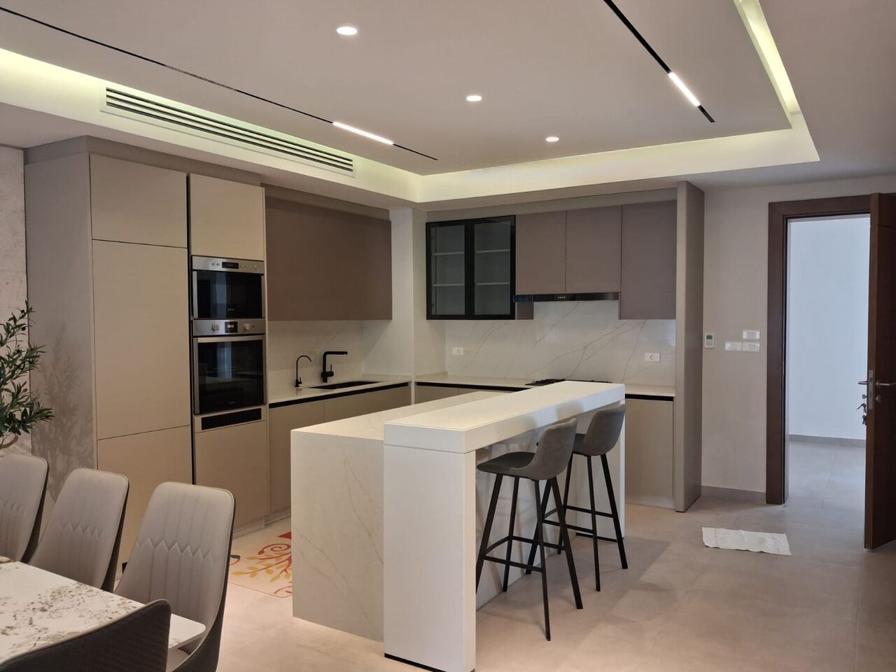 Abdoun, Apartments, Flats, Houses & Villas, JOD 20/year,  Furnished,  2 BR,  125 Sq. Meter,  Furnished Apartment For Rent In Abdoun