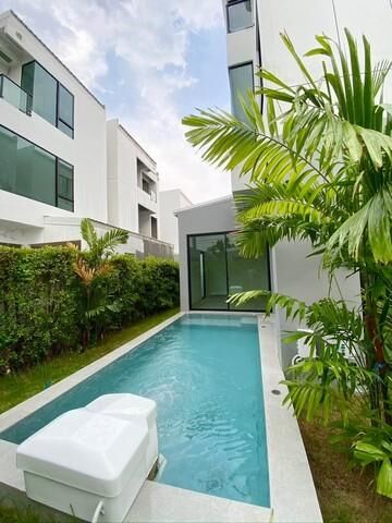Bangkok, Villas, THB 68888,  36 Sq. Feet,  House For Rent, Pool Villa, 3 Floors, 36 Sq M, Lat Krabang Area, Near Robinson, Lat