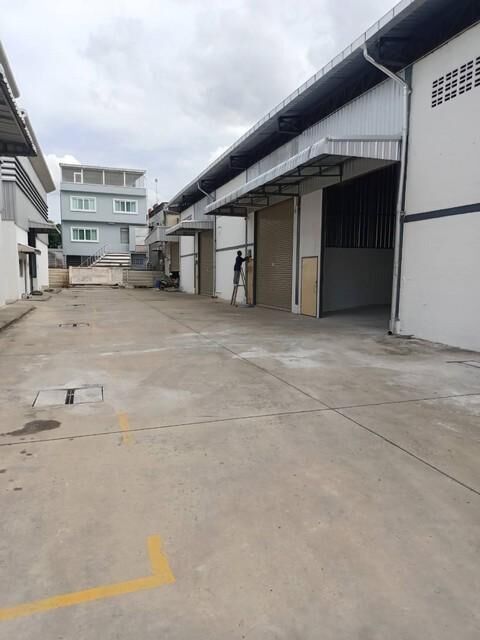 Bangkok, Villas, THB 65000,  1 Sq. Feet,  Warehouse For Rent, 330 Sq M. With Office, On Nut 17 Area, Ten-wheel Truck Can Enter (2