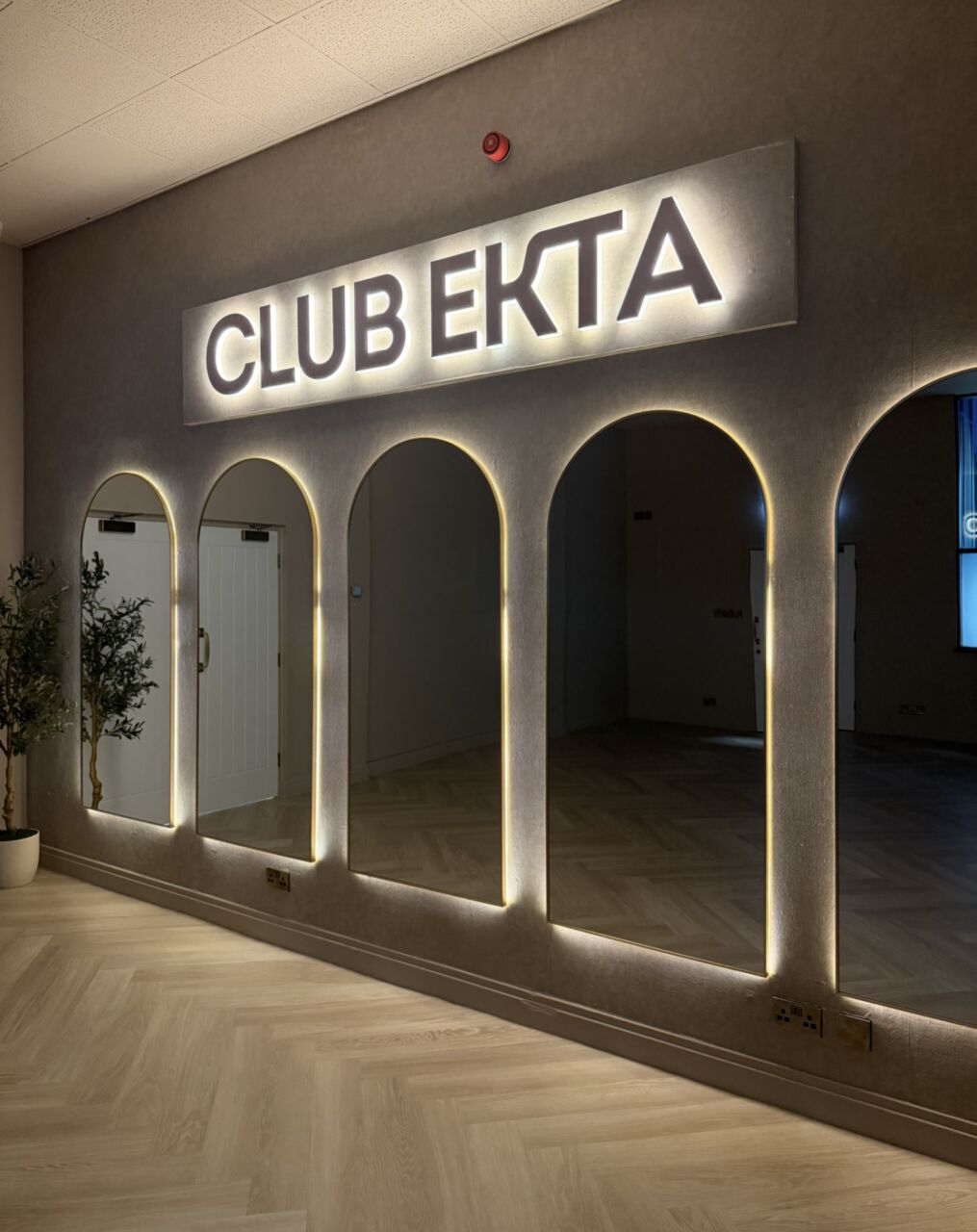 New York, Business, Club Ekta
