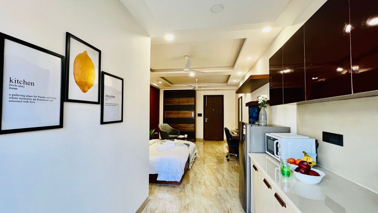 Gurgaon, Apartments, Flats, Houses & Villas, INR 4000/day,  Furnished,  Studio,  375 Sq. Feet,  Studio Apartment Dlf Cyber City