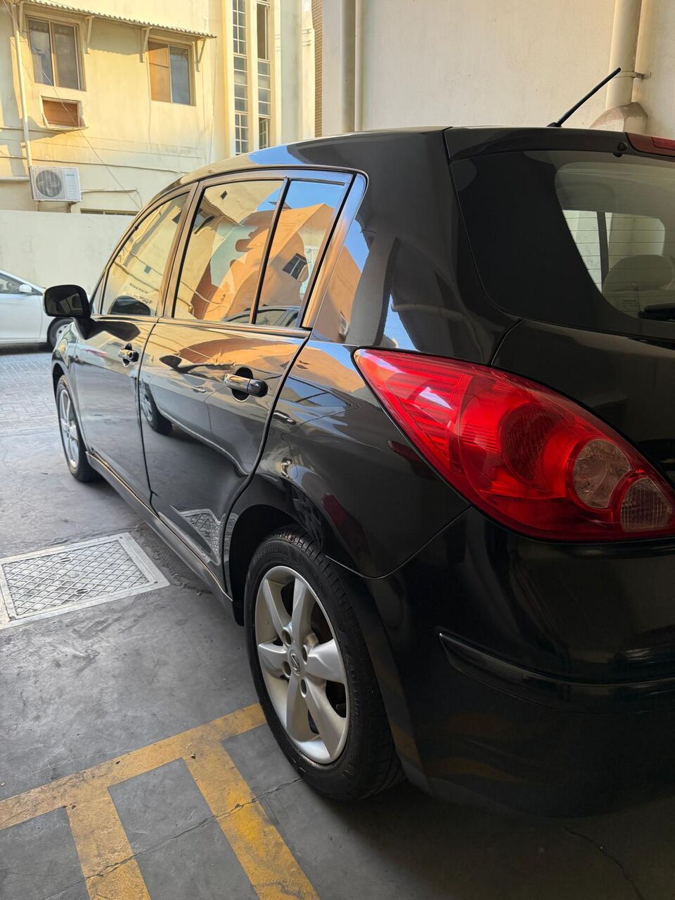 Manama, Vehicles, Cars & Trucks , BHD 1700,  Nissan Tiida HATCHBACK,  2012,  Automatic,  96000 KM,  CAR FOR SALE:   Nissan Tiida Hatch Back