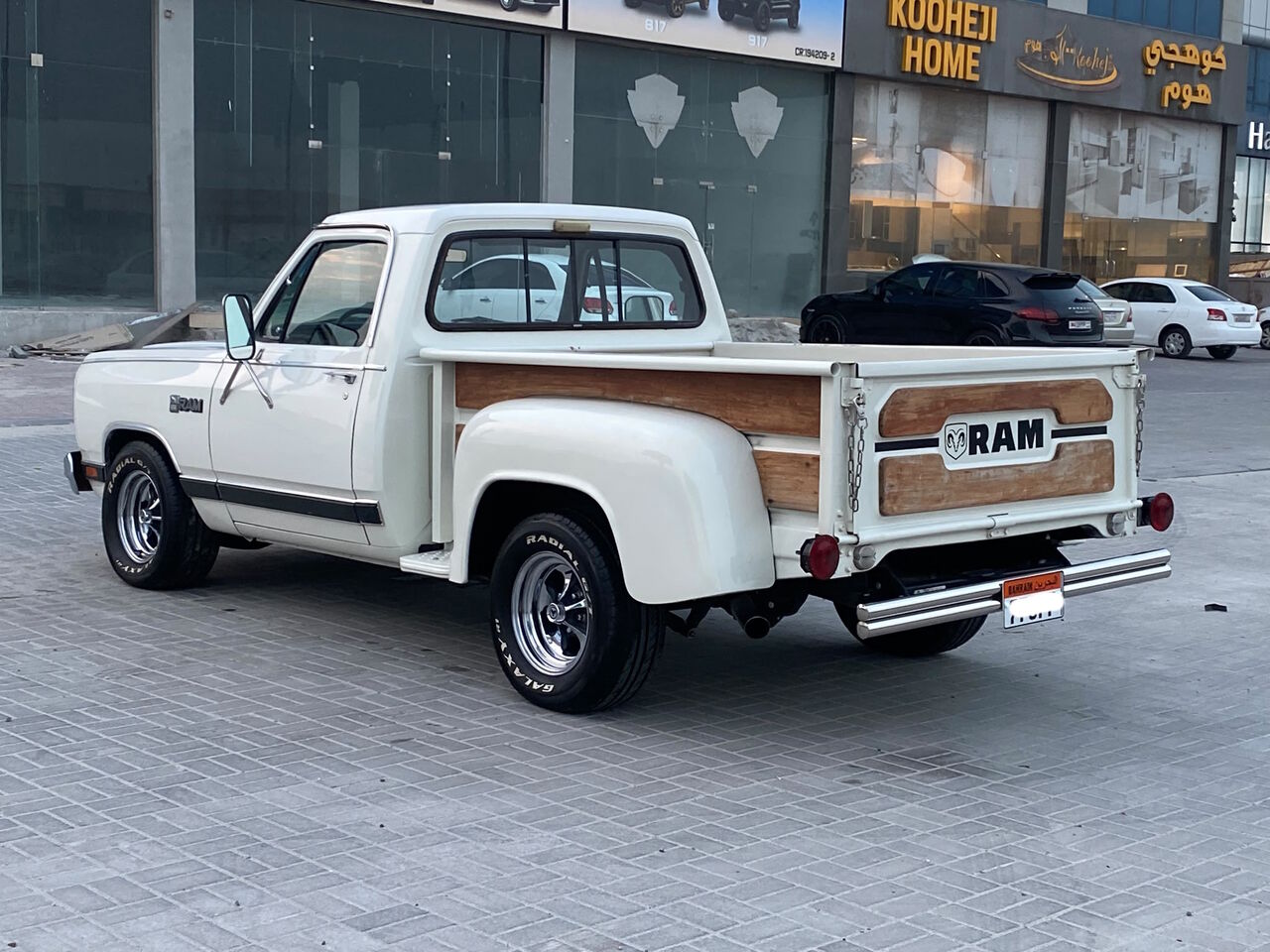 Manama, Vehicles, Cars & Trucks , BHD 5900,  Dodge Ram,  1985,  Automatic,  77200 KM,    (White/Beige)