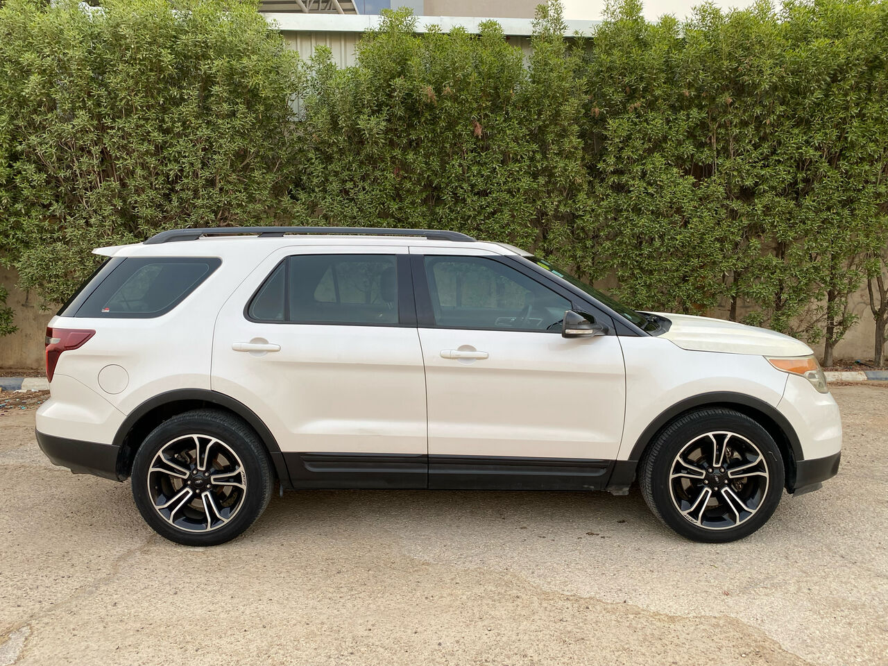 Riyadh, Vehicles, Cars & Trucks , SAR 31000,  Ford Explorer Sport,  2015,  Automatic,  136000 KM,