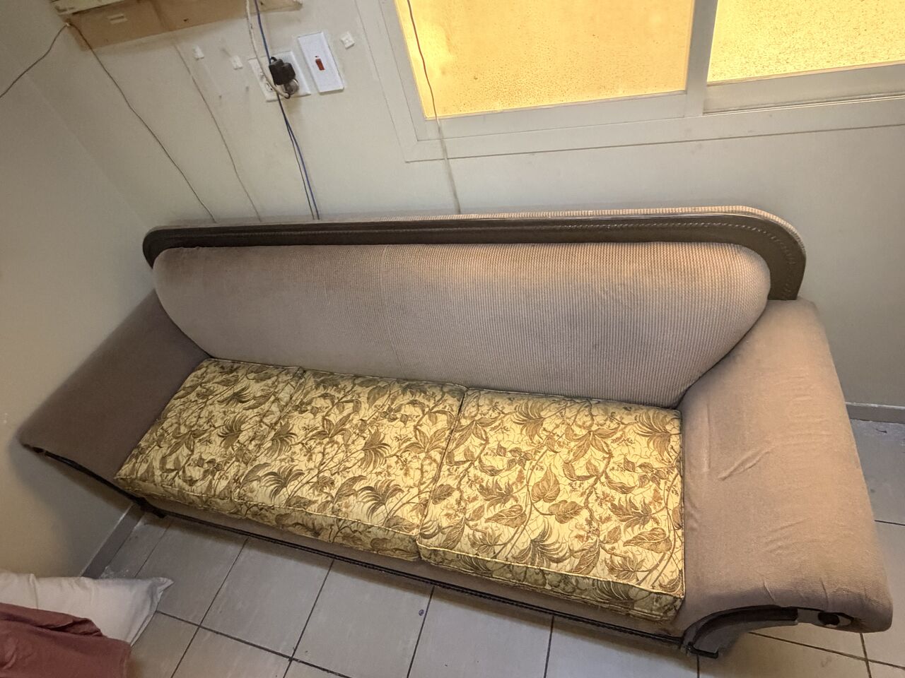 Al Khobar Al Shamalia, Furniture, SAR 250,  Comfortable Wooden Sofa - URGENT SALE