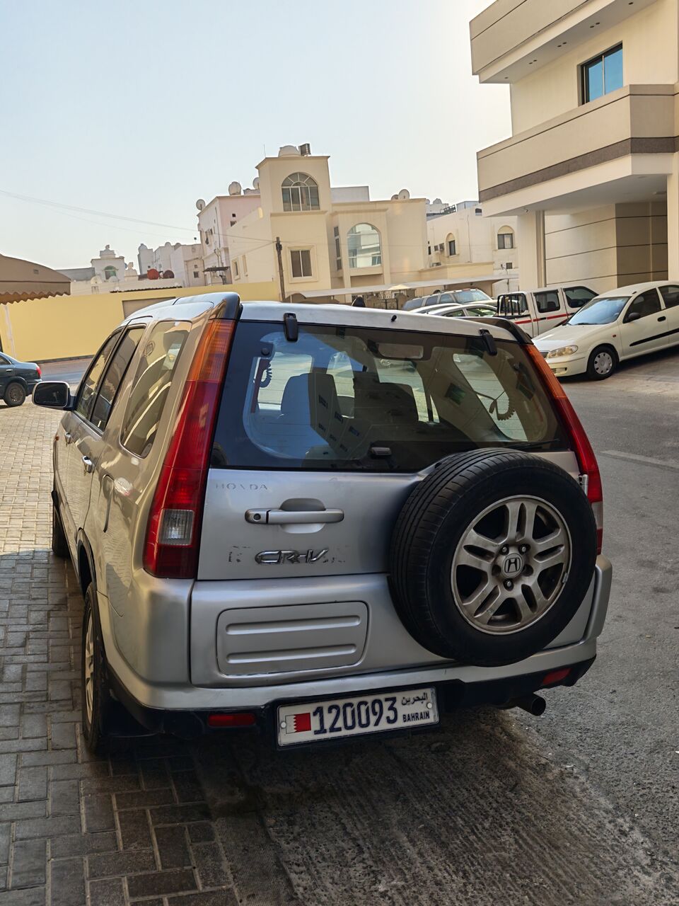 Manama, Vehicles, Cars & Trucks , BHD 690,  Honda Crv 2002,  2002,  Automatic,  100 KM,  Urgent Sell