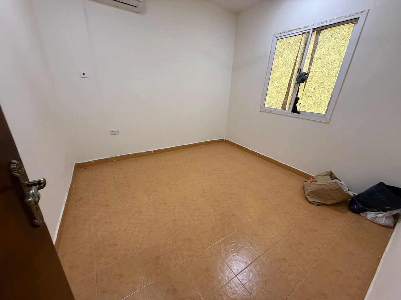 Gudaibiya, Real Estate For Sale, BHD 160,  6 BR,  Falt For Rent In Gudaibiya Near Al Manai Estuo