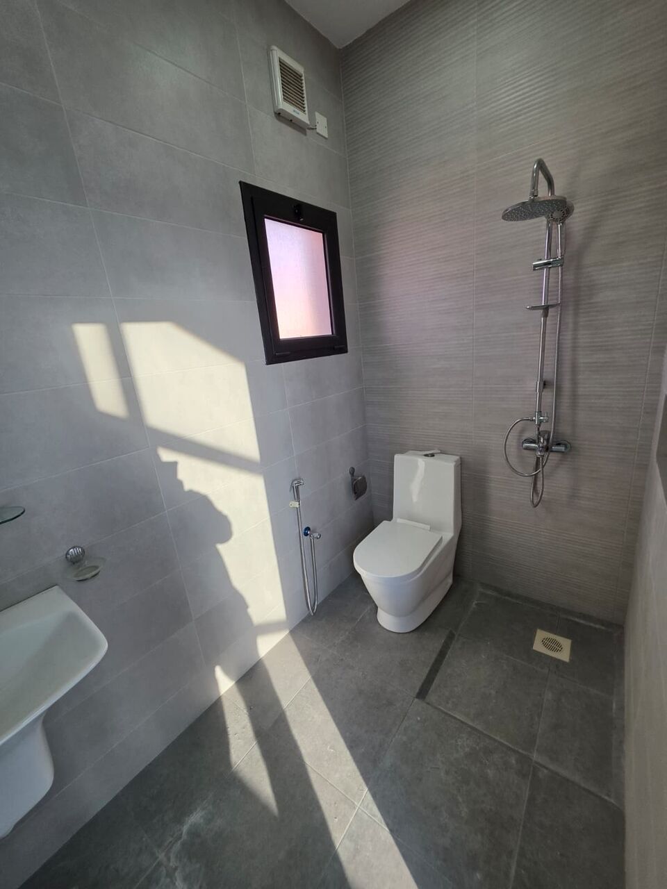 Galali, Apartments, Flats, Houses & Villas, BHD 220,  2 BR,  Flat With Ewa For Rent In Galali